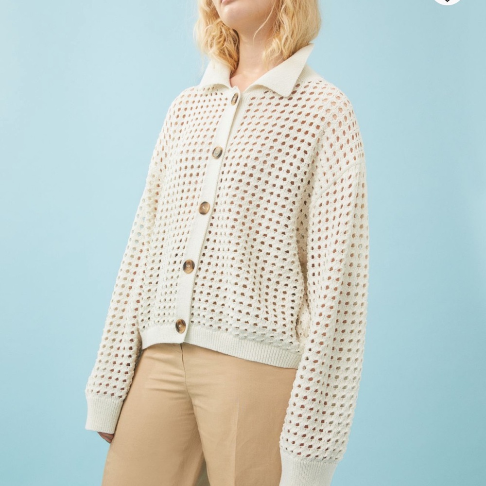 H&M famous rare sold out cream collar knit cardigan
